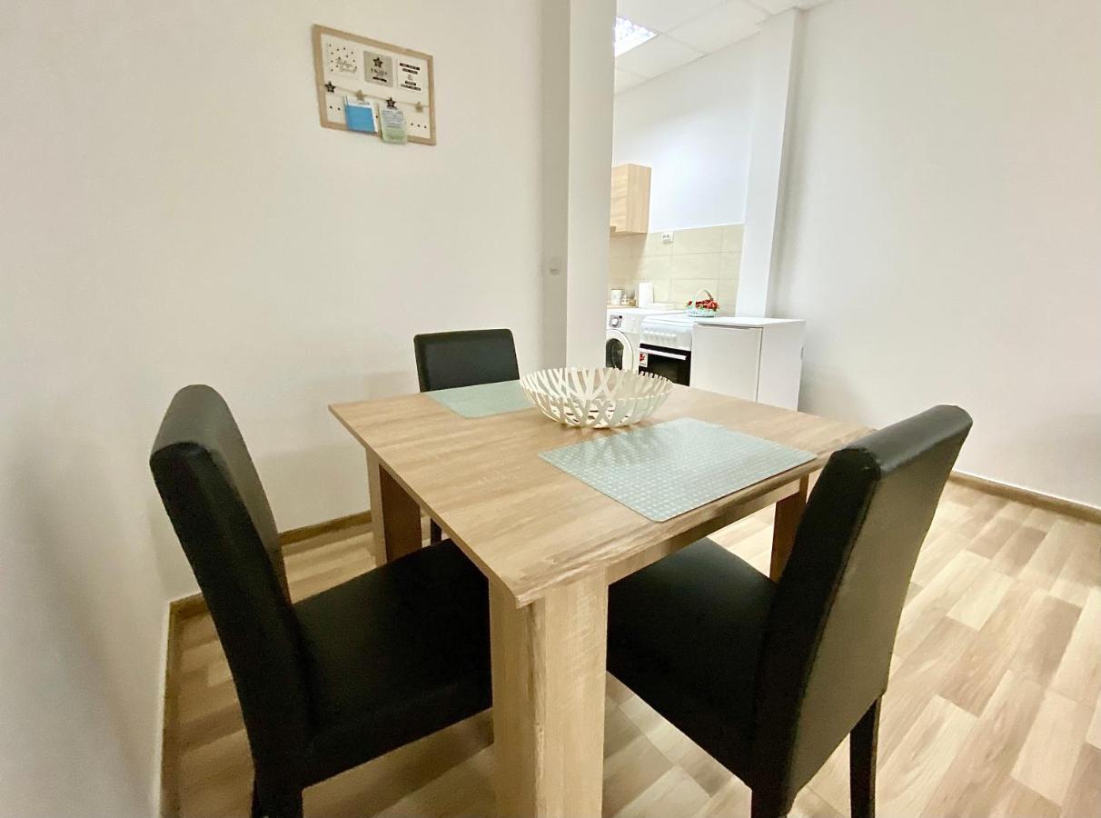 Bellavista Apartmani Stara Pazova Luaran gambar