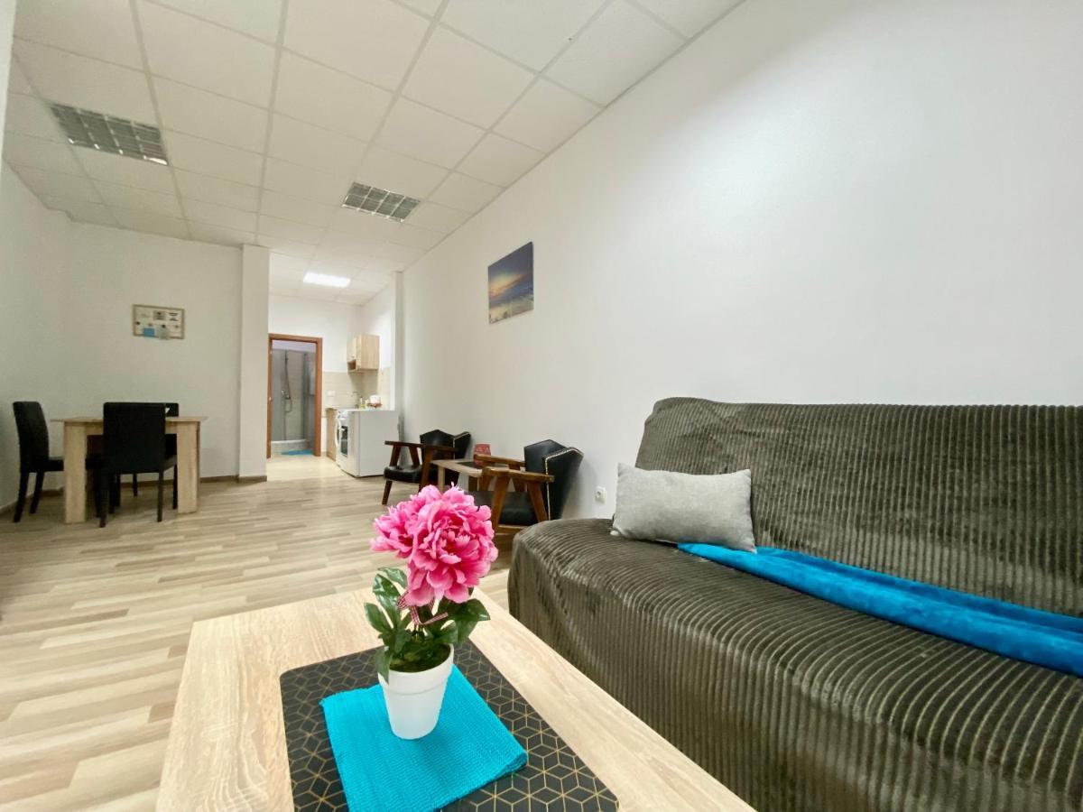 Bellavista Apartmani Stara Pazova Luaran gambar
